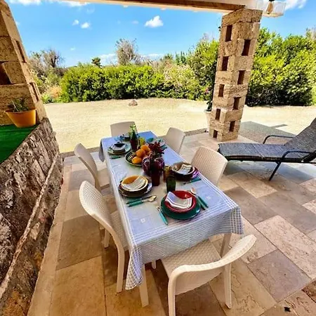 Trullo Damanera - Con Piscina E Uliveto Apartmán *